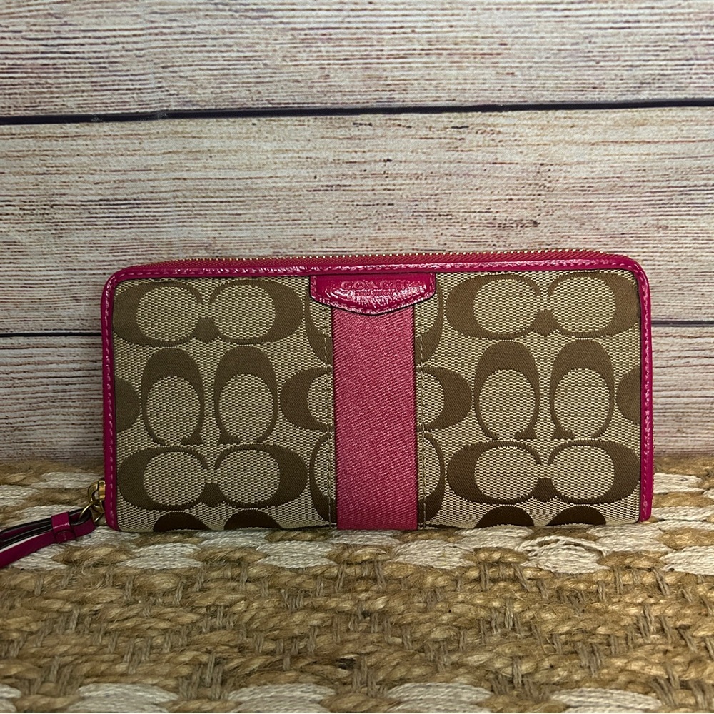 Coach Signature Canvas Wallet - Fuchsia & Khaki
